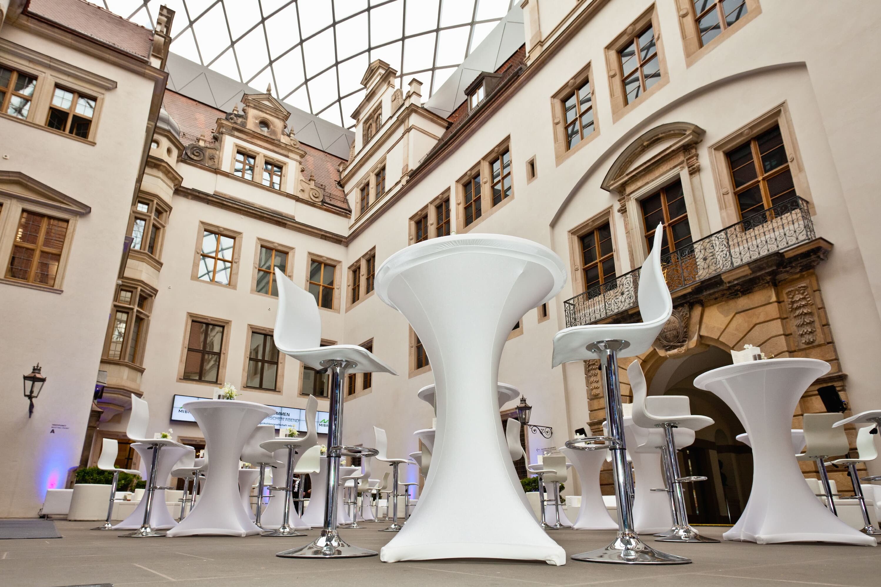 Stehempfang im Kleinen Schlosshof des Residenzschloss