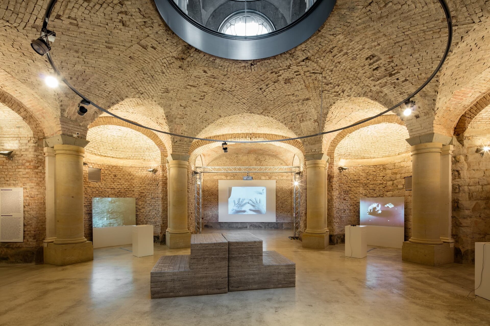 Lipsiusbau, Unteres Foyer